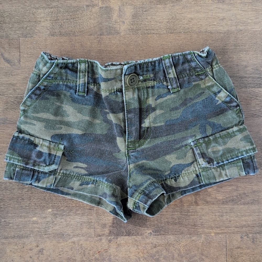 Sergeant Fletcher x Peek camo cargo shorts